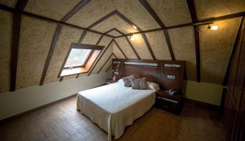 Queen Room with Spa Bath