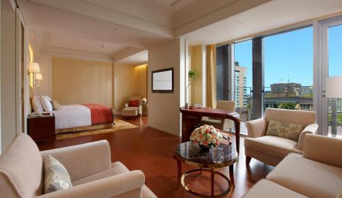 Executive King Room with City View