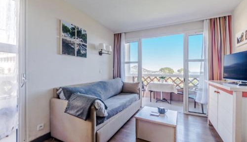 Prestige Studio (5 People)