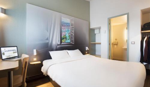  Double Room - Non-Smoking