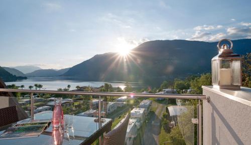 Two-Bedroom Apartment with Lake View