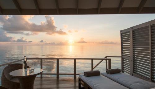 Special Offer - 2 Nights Beach Bungalow & 2 Nights Water Villa