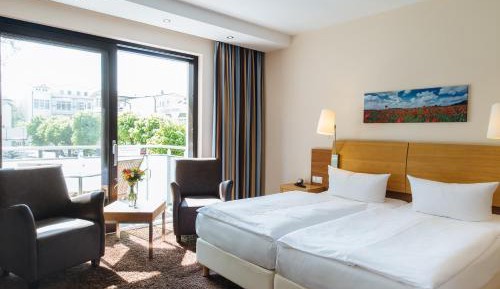 Double Room with Partial Sea View