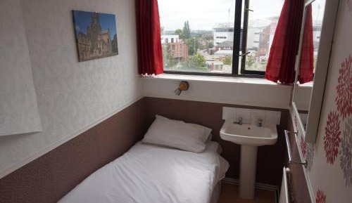 Standard Single Room with Shared Bathroom