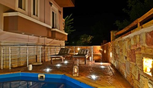Studio with Pool View