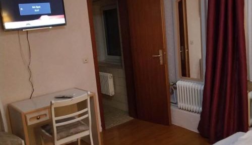 Deluxe Double Room with Shower