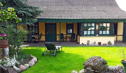 Apartment with Garden View