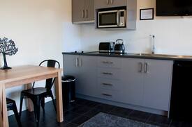 New Norfolk Apartment | New Norfolk Apartments "LOWER DECK"