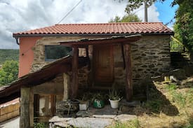 Beariz Cabin | Casa en la montaña de la Galicia profunda O VAL