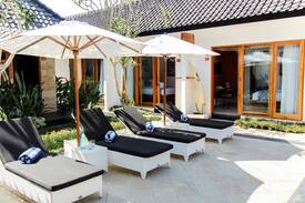 Medahan Resort | Villa Casablanca surf Keramas