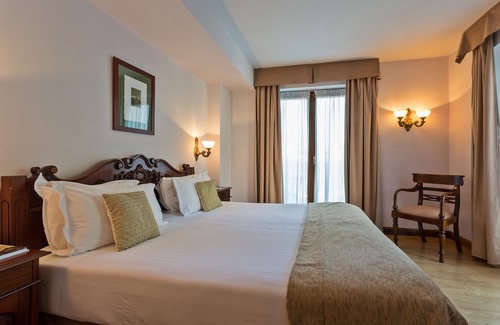 Las Campas y San Claudio Hotel | Ayre Hotel Alfonso II