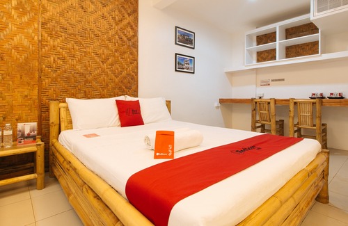 Pinagsama Hotel | RedDoorz @ DBuilders Rooms Ph1 Taguig