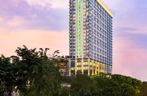 Chinatown Hotel | Holiday Inn & Suites Jakarta Gajah Mada, an Ihg Hotel