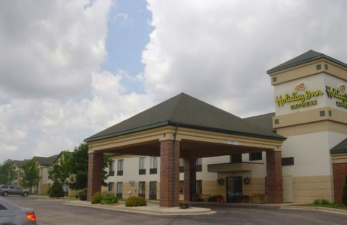 Village of Germantown Hotel | Holiday Inn Express Hotel Germantown - Northwest Milwaukee, an Ihg Hotel