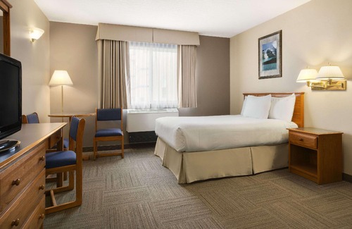 Hinton Hotel | Days Inn by Wyndham Hinton