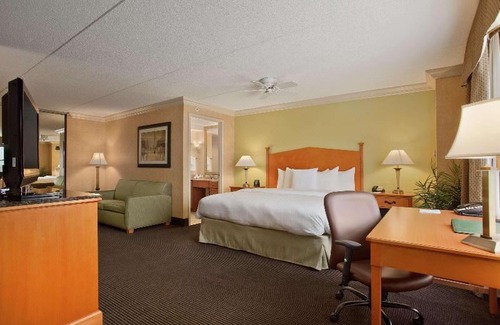 Wynnefield Heights Hotel | Homewood Suites by Hilton Philadelphia-City Avenue