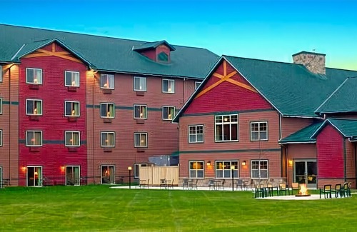 Baxter Hotel | Arrowwood Lodge at Brainerd Lakes