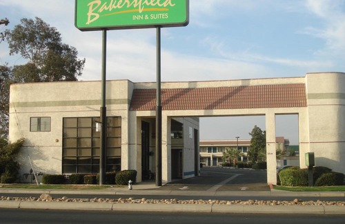 Pumpkin Center Hotel | Bakersfield Inn & Suites