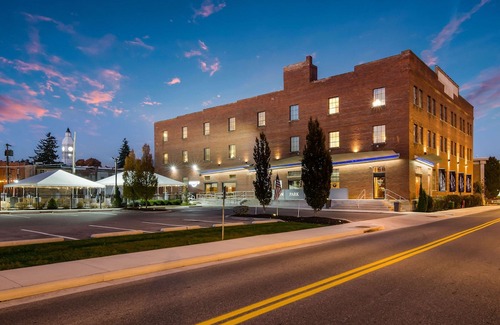 Pulaski Hotel | Jackson Park Inn, Ascend Hotel Collection