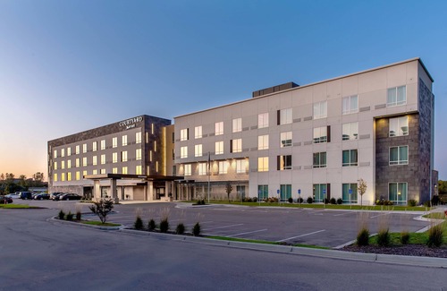 Woodbury Hotel | Courtyard by Marriott St Paul Woodbury
