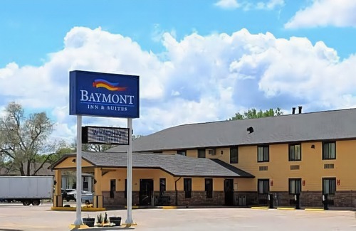 Pierre Hotel | Baymont by Wyndham Pierre