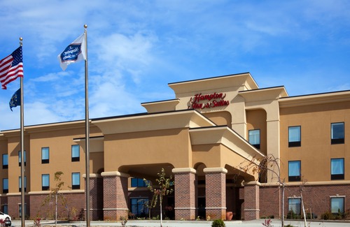 Middlebury Hotel | Hampton Inn & Suites Middlebury