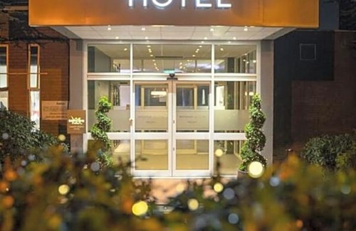 Llanedeyrn Hotel | Mercure Cardiff North Hotel