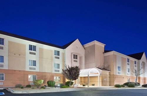 Northeast Heights Hotel | Sonesta Simply Suites Albuquerque