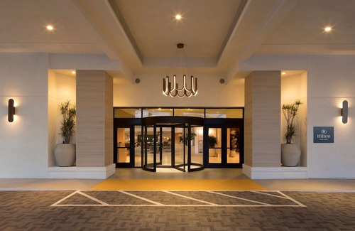 Downtown Hotel | Hilton Santa Monica Hotel & Suites