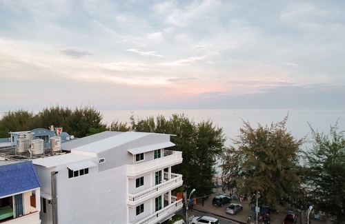 Cha-am Hotel | The Beach Cha am Suite