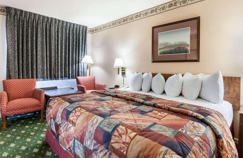 Jasper Hotel | Rodeway Inn Jasper