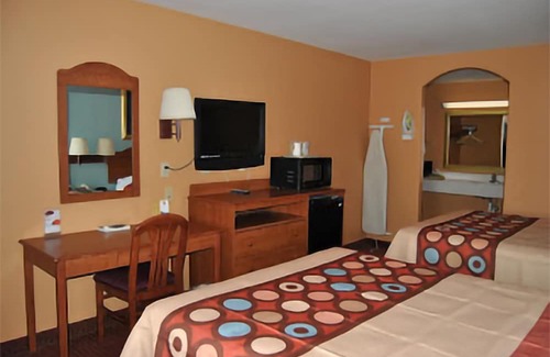 Western Division Hotel | Sky-Palace Inn & Suites Laredo