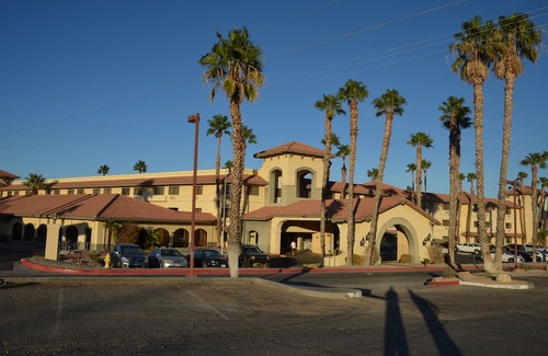 Barstow Hotel | Ramada by Wyndham Barstow