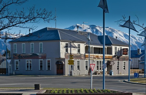 Methven Hotel | The Brown Pub