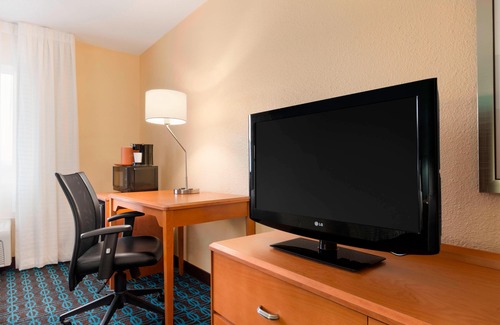 Saginaw Hotel | Fairfield Inn & Suites Saginaw
