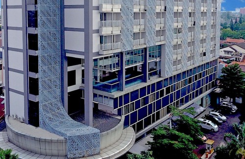 Gandaria-selatan Hotel | ASTON Bellevue Radio Dalam