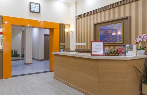 Bandung Hotel | RedDoorz Near Istana Plaza 2