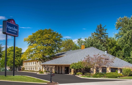 Delafield Hotel | AmericInn by Wyndham Delafield