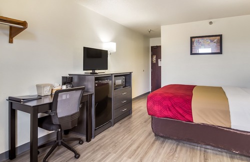 Somerset Hotel | Days Inn by Wyndham Somerset PA I-70 I-76