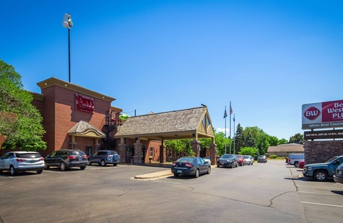 White Bear Lake Hotel | Best Western Plus White Bear Country Inn