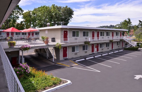 Downtown Eugene Hotel | Campus Inn & Suites Eugene Downtown