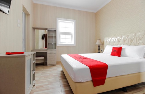 Central Jakarta Hotel | RedDoorz Plus @ Kwitang 2