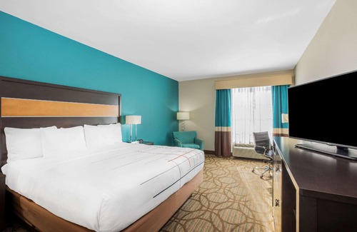 Little Rock Hotel | La Quinta by Wyndham Little Rock - West