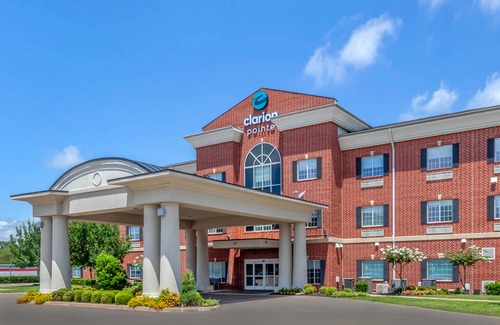 Sulphur Springs Hotel | Clarion Pointe Sulphur Springs hotel
