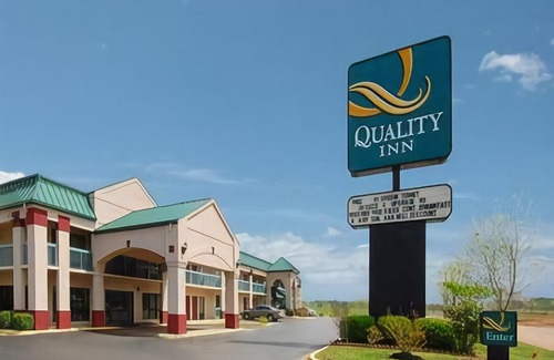 Oak Grove Hotel | Quality Inn Fort Campbell