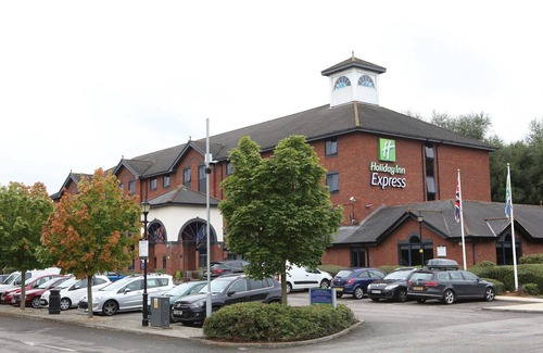 Acton Trussell Hotel | Holiday Inn Express Stafford, an Ihg Hotel