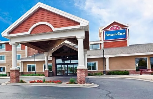 Chanhassen Hotel | AmericInn by Wyndham Chanhassen