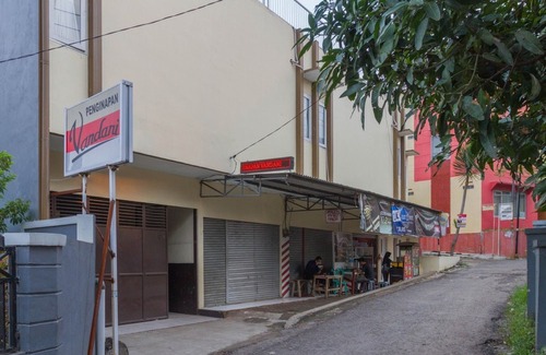 Cileunyi Hotel | RedDoorz Plus Near Ipdn
