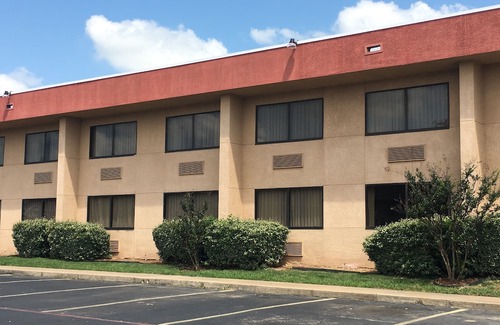 Sherman Hotel | Days Inn by Wyndham Sherman