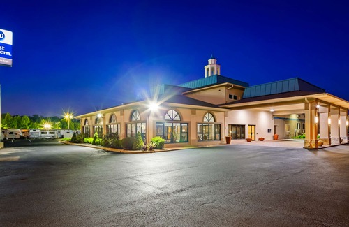 Goldman Hotel | Best Western St. Louis Inn